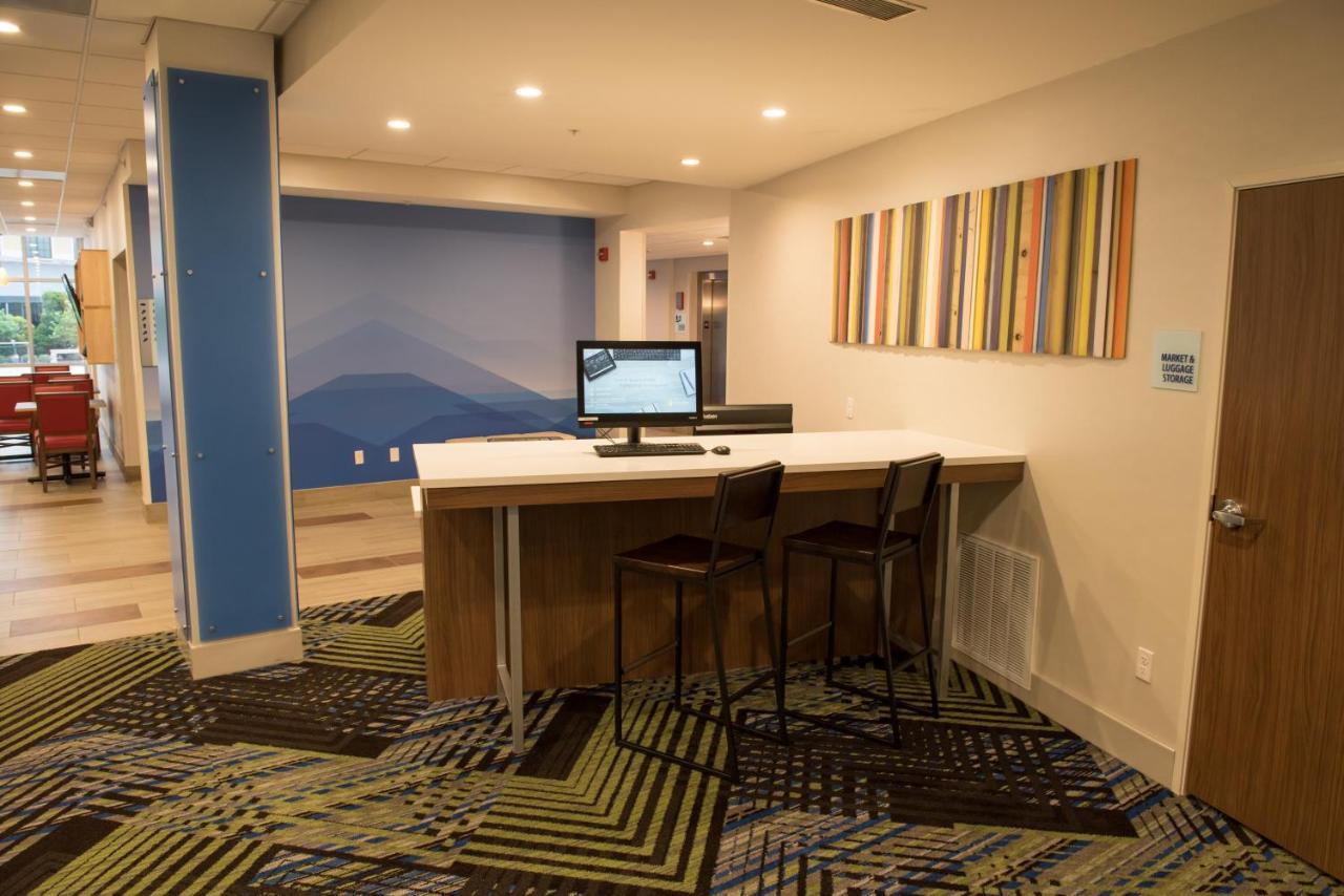 Holiday Inn Express & Suites Dayton North - Vandalia By Ihg Exterior foto